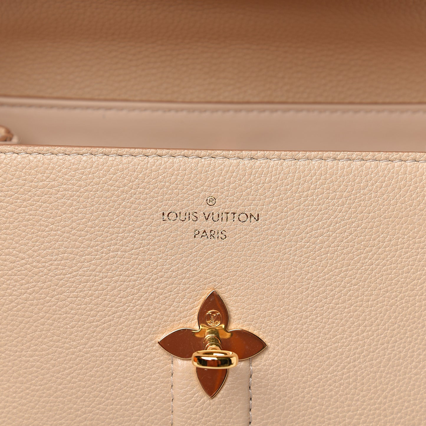 Grained Smooth Calfskin Rose Des Vents PM Creme