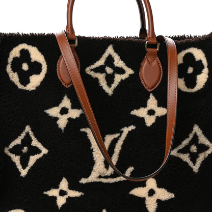 Louis Vuitton Shearling Monogram Giant Teddy Onthego GM Black White 8 of 10
