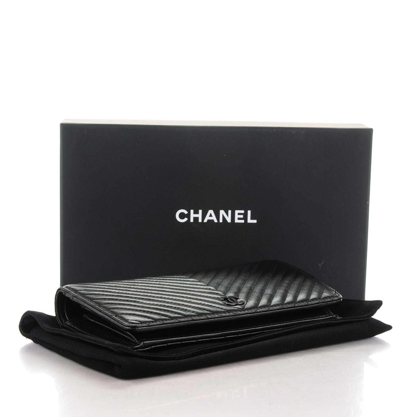 Lambskin Chevron Quilted Yen Wallet Black