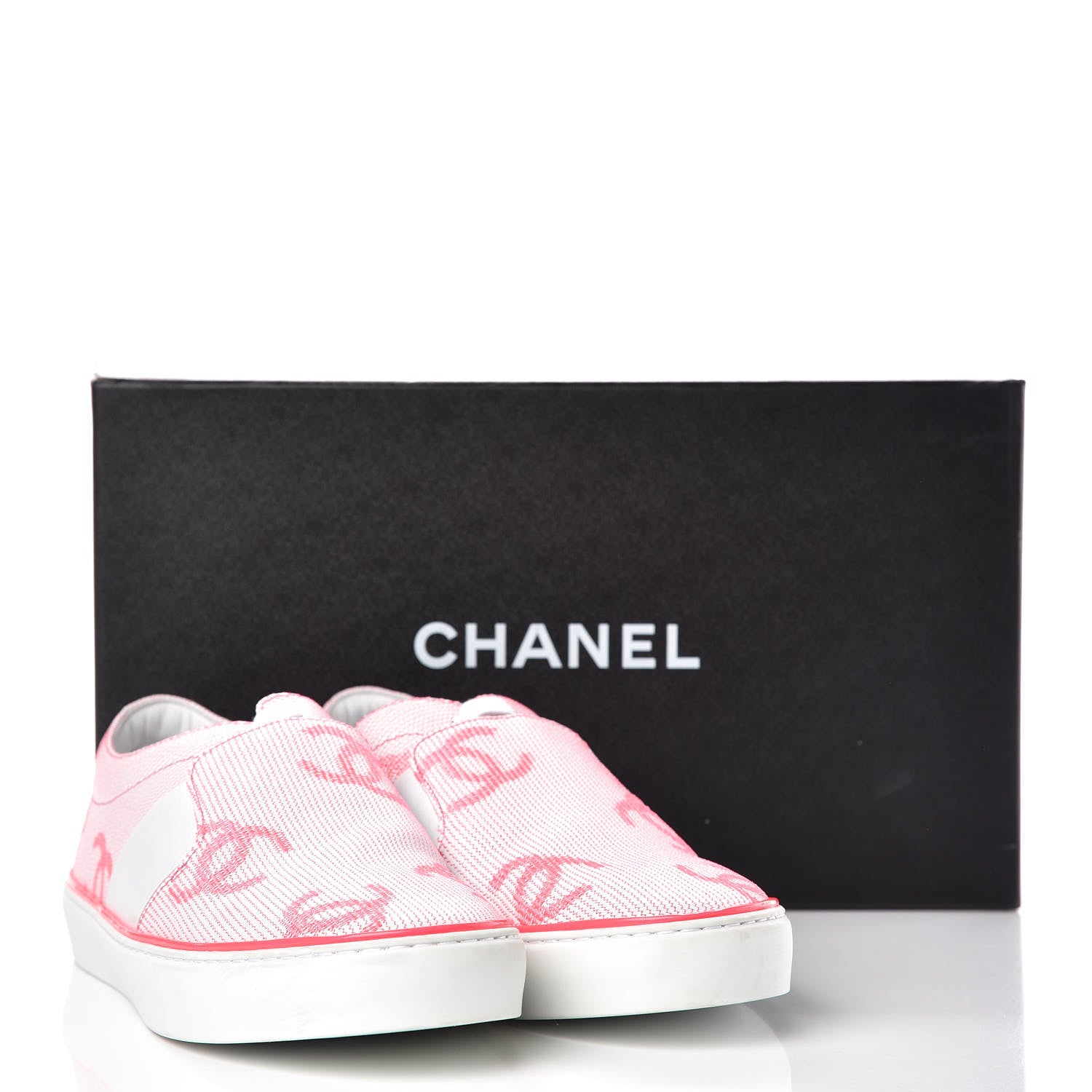 Chanel Embroidered Calfskin Womens CC Sneakers 38.5 White Fluo Pink 10 of 10