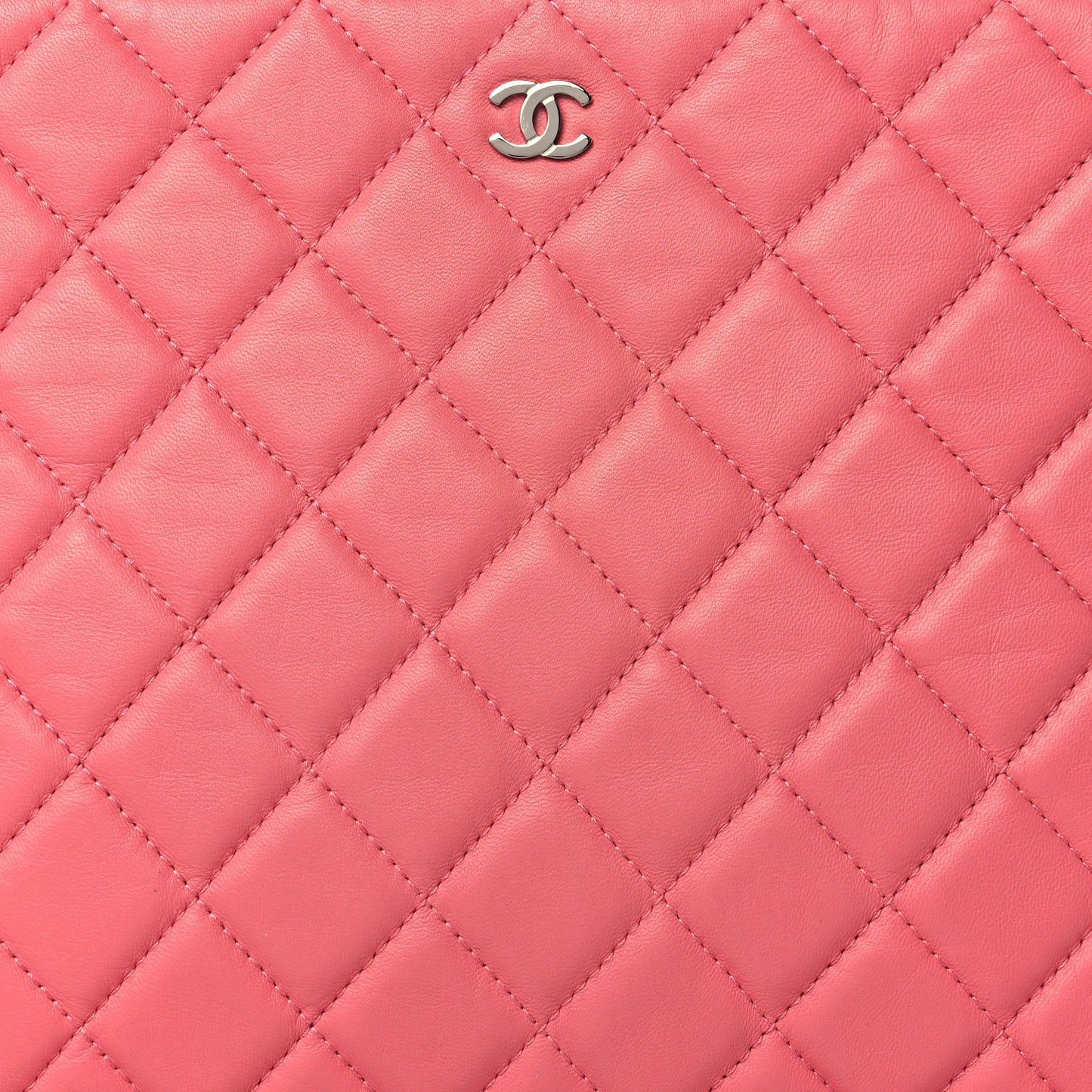 Lambskin Quilted Medium Cosmetic Case Pink