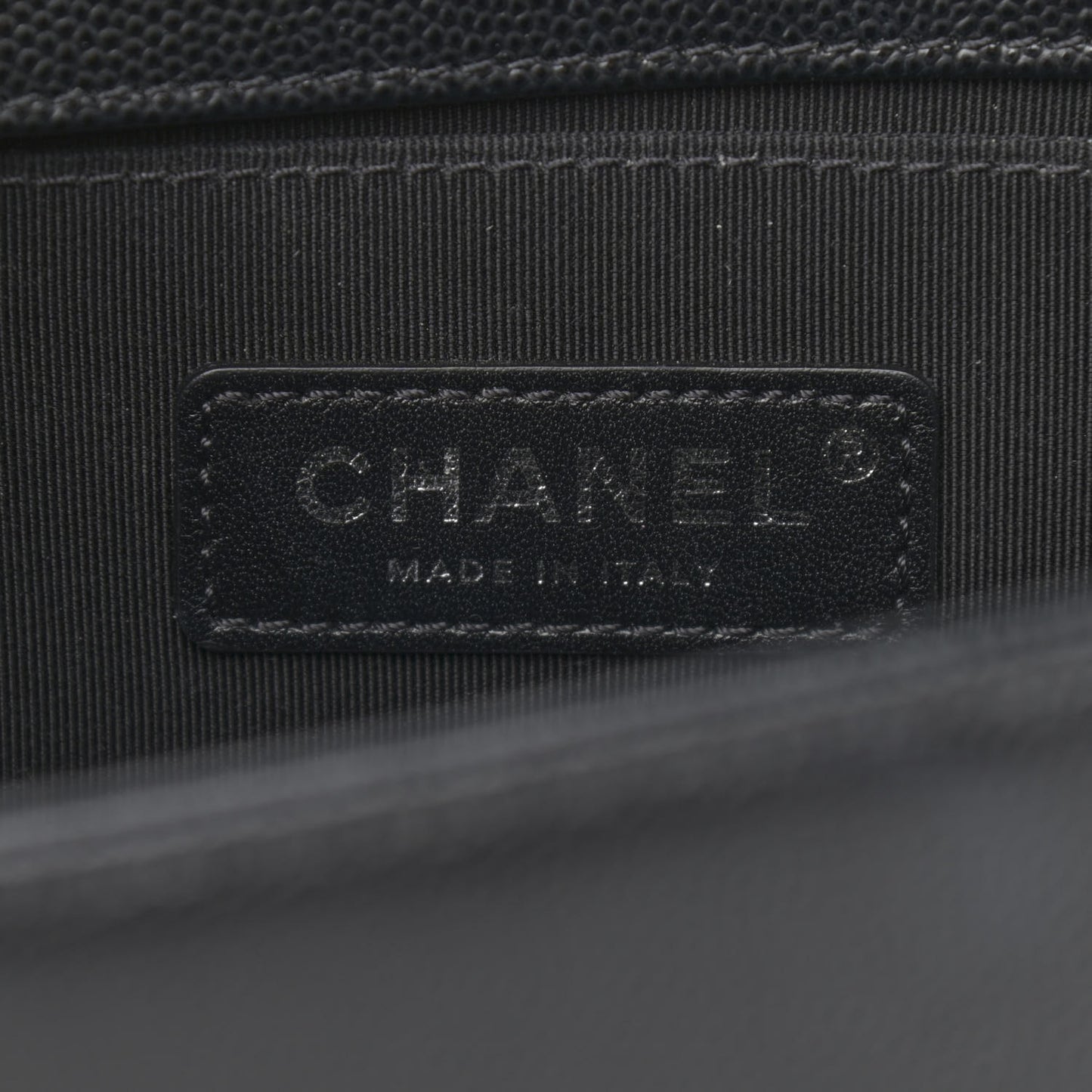 Caviar Quilted Medium Boy Flap Black