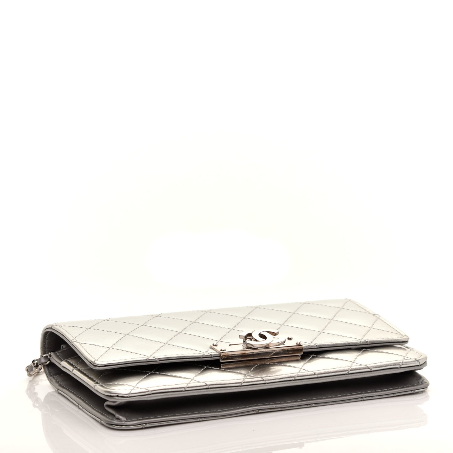 Patent Quilted Golden Class Wallet on Chain WOC Silver