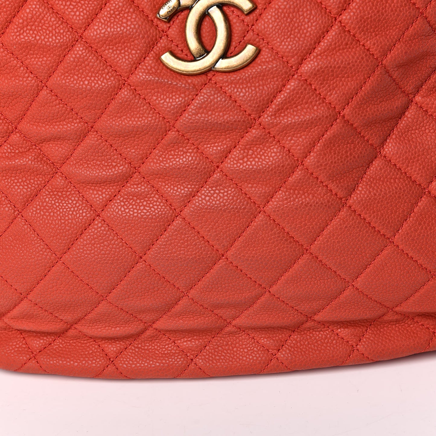 Iridescent Caviar Quilted Country Chic Hobo Red