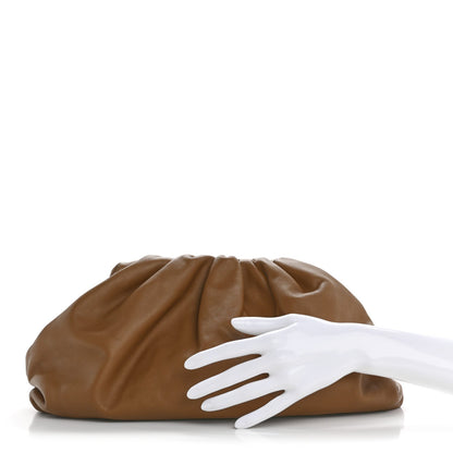 Bottega Veneta Smooth Butter Calf The Pouch Oversized Clutch Cammello 2 of 11