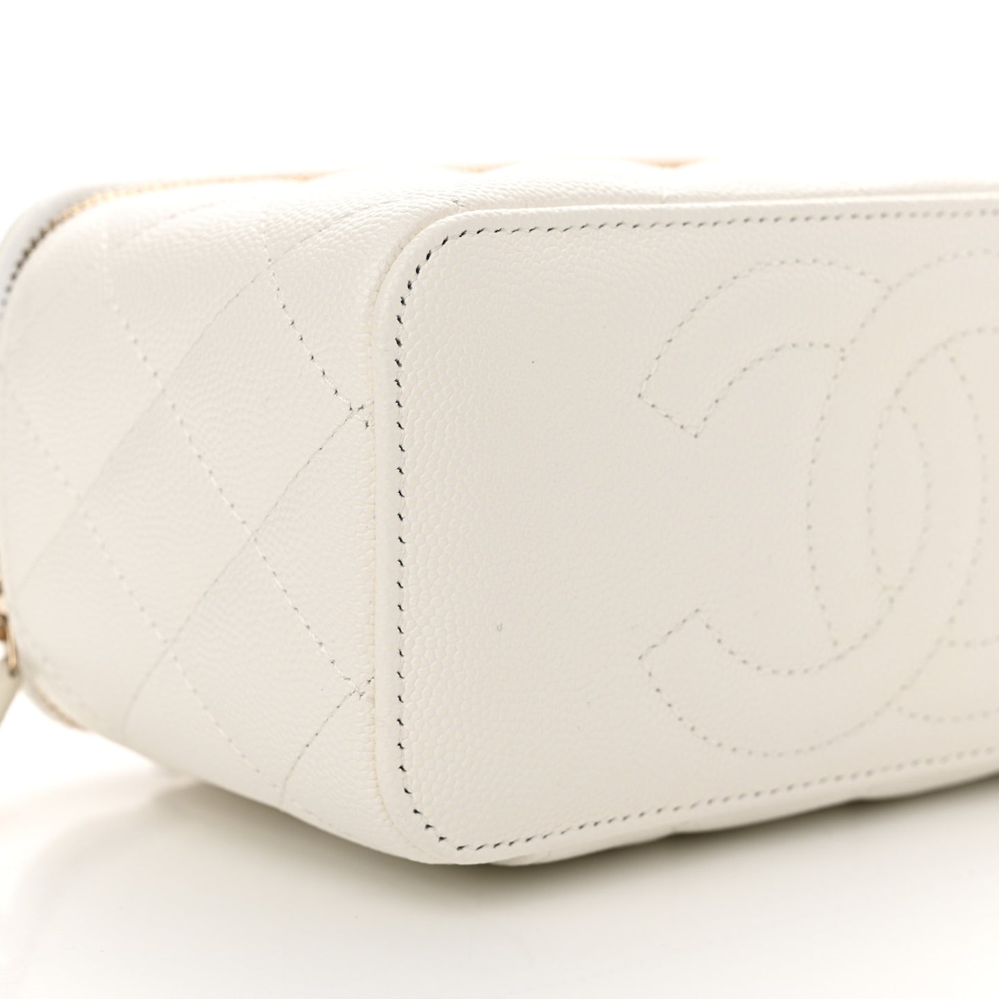 Caviar Quilted Small Vanity Case With Chain White