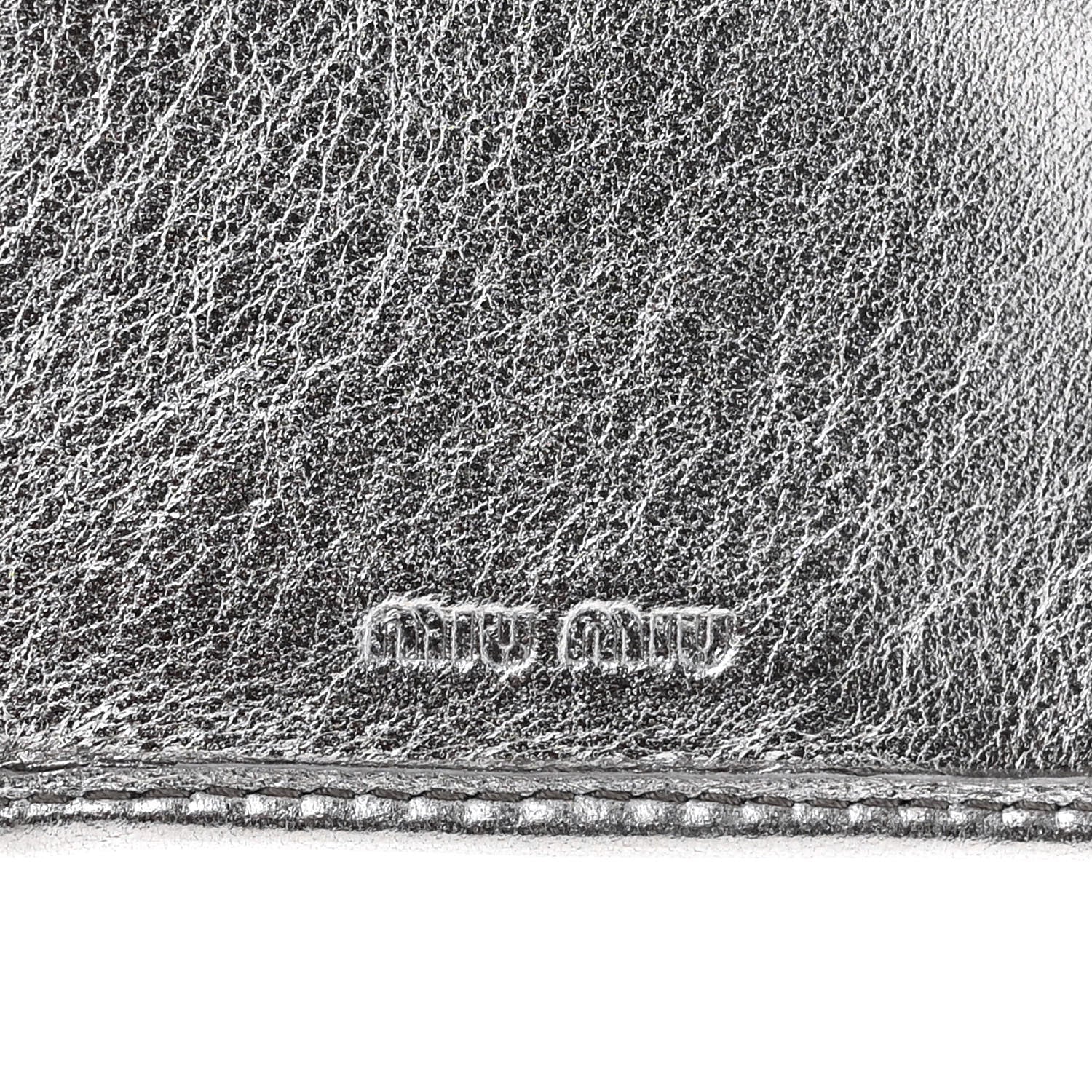 Miu Miu Metallic Nappa Matelasse Chain Card Holder Cromo 6 of 7