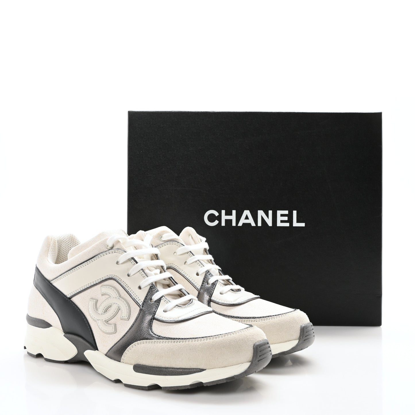 Suede Calfskin CC Sneakers 40 White Grey