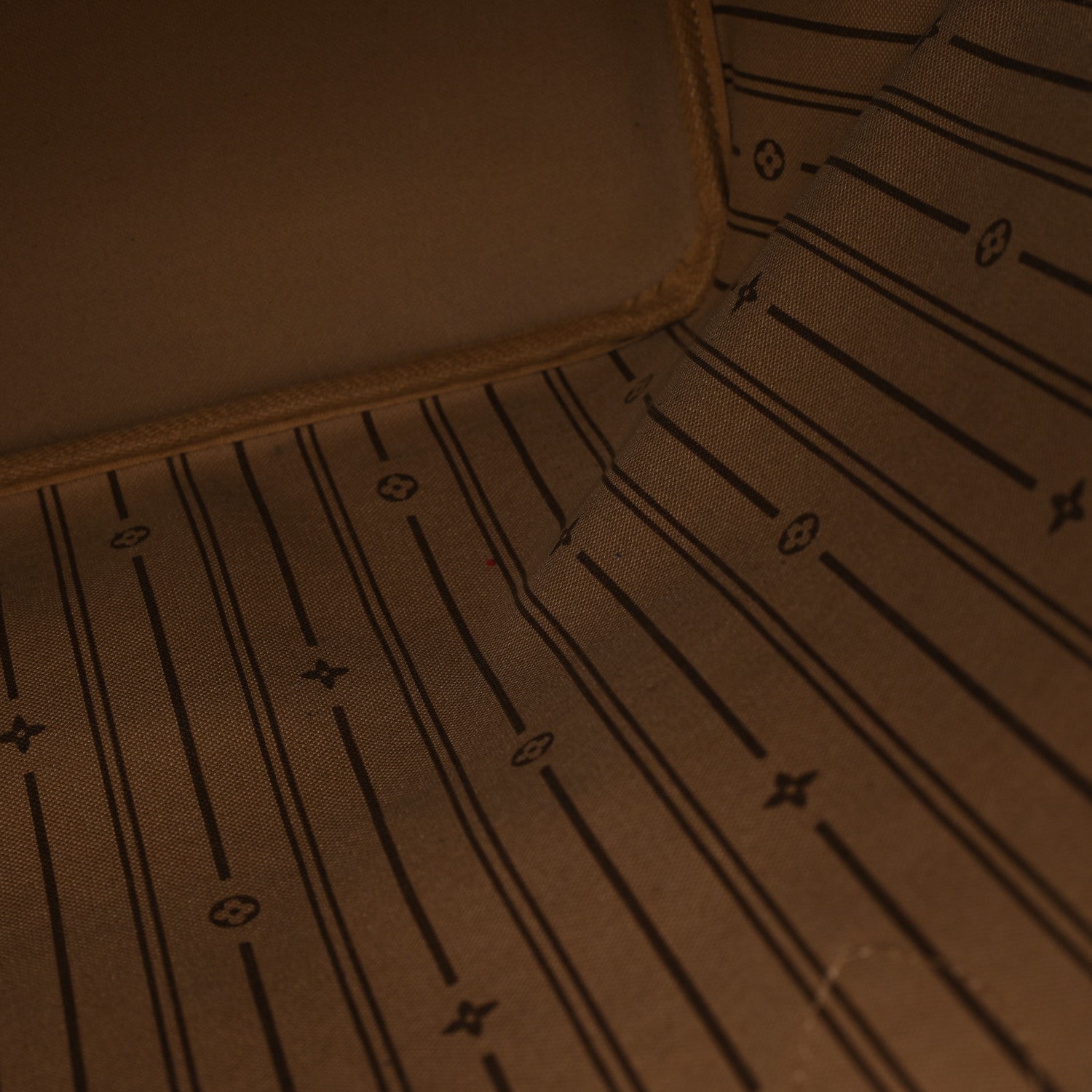 Louis Vuitton Monogram Neverfull MM 12 of 12