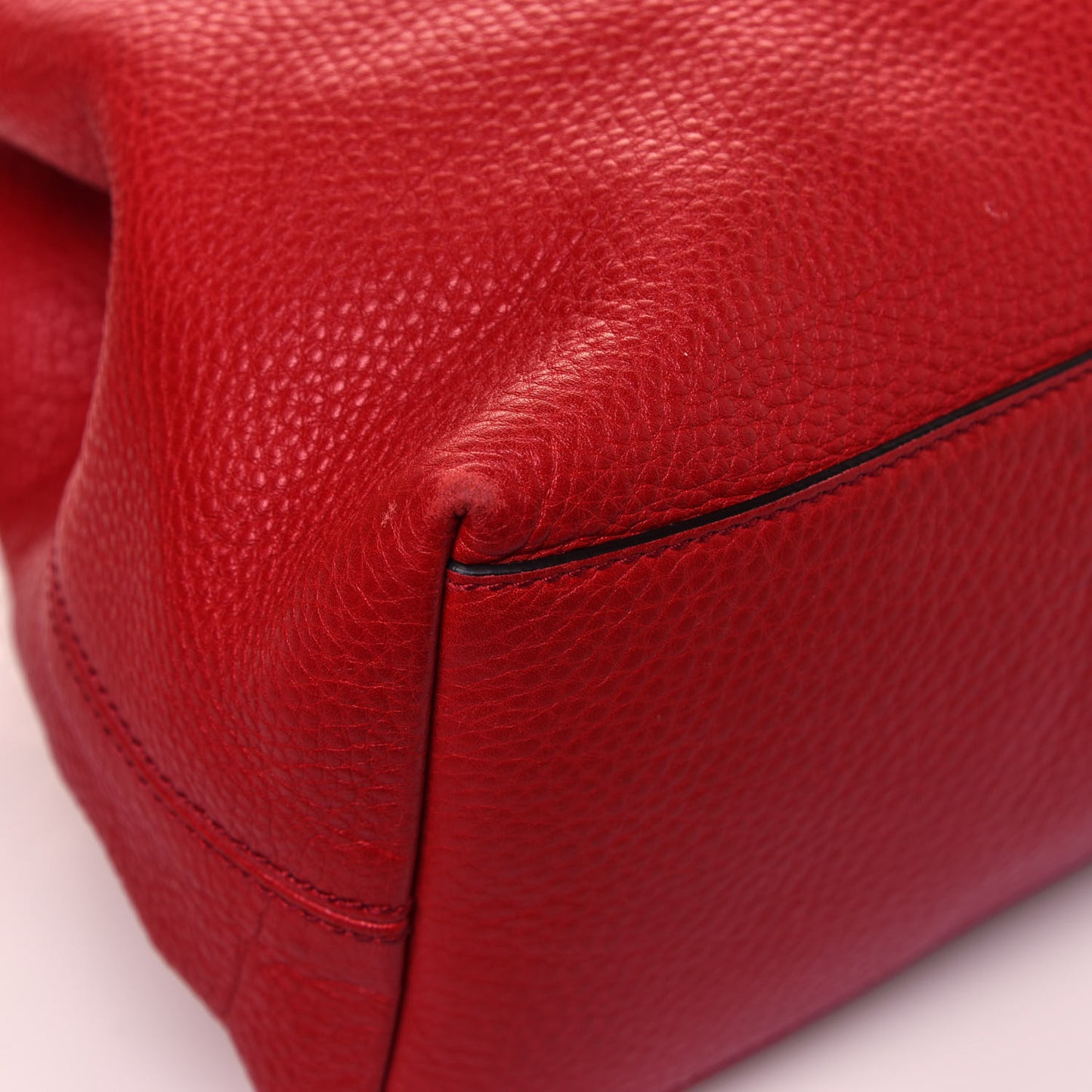 Pebbled Calfskin Medium Soho Chain Shoulder Bag Tabasco Red