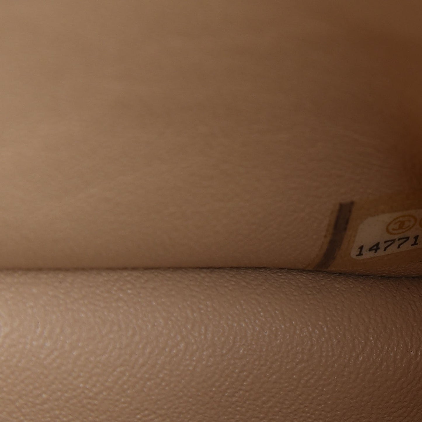 Caviar Quilted Jumbo Double Flap Beige Clair