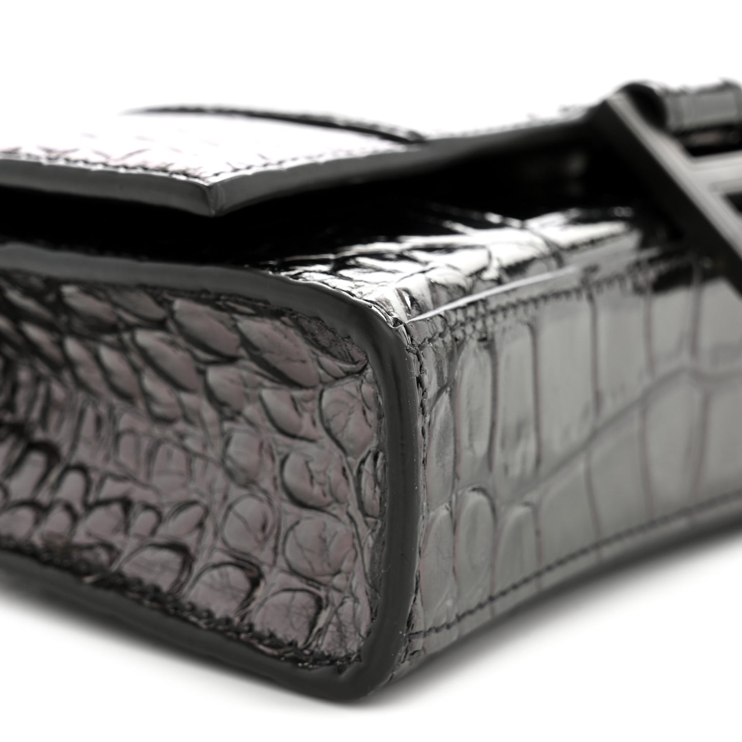 Shiny Metallic Calfskin Crocodile Embossed Hourglass Chain Bag Gunmetal