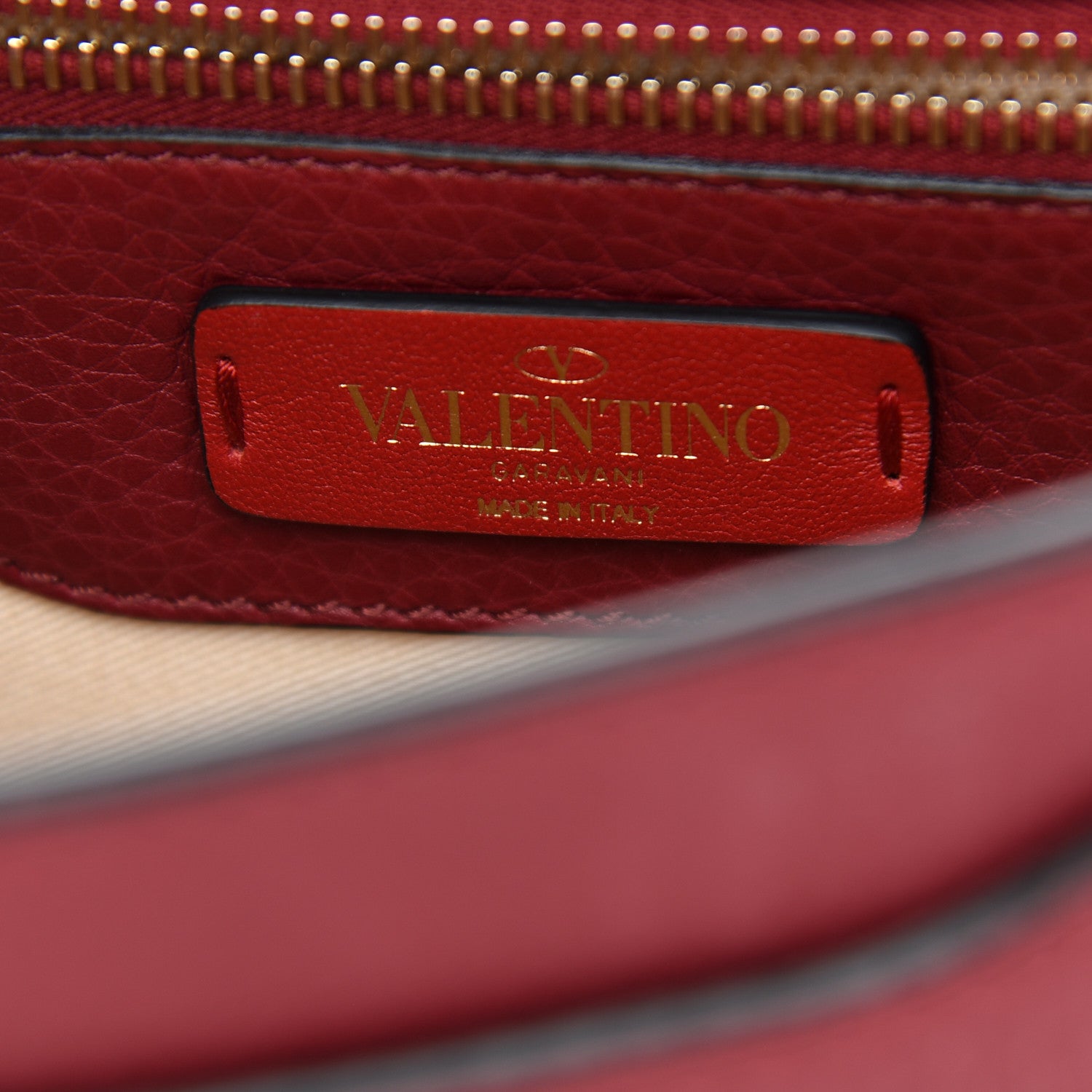 Valentino Garavani Pebbled Calfskin Rockstud Messenger Bag Rosso 6 of 8