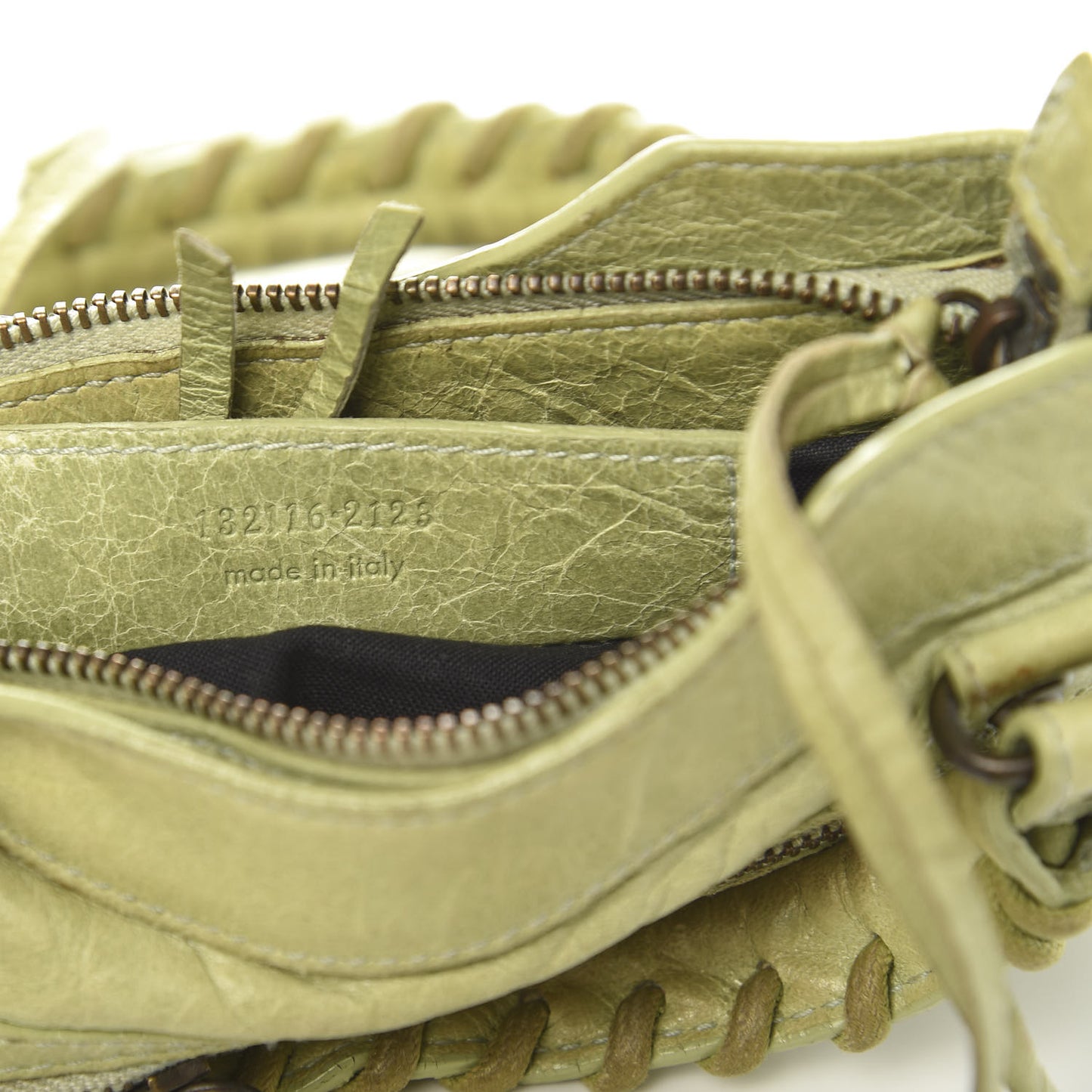 Chevre Mini Classique Light Olive