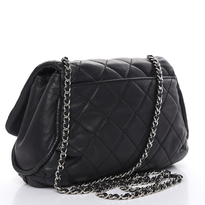 Chanel Grained Calfskin Single Flap Black 3 of 18