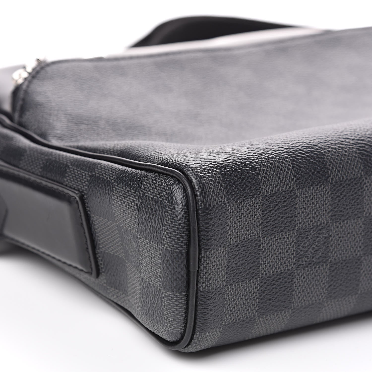 Louis Vuitton Damier Graphite Dayton Reporter PM 7 of 9