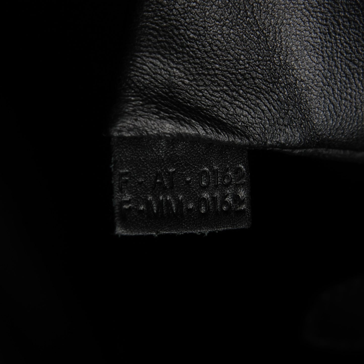 Smooth Calfskin Medium Luggage Black