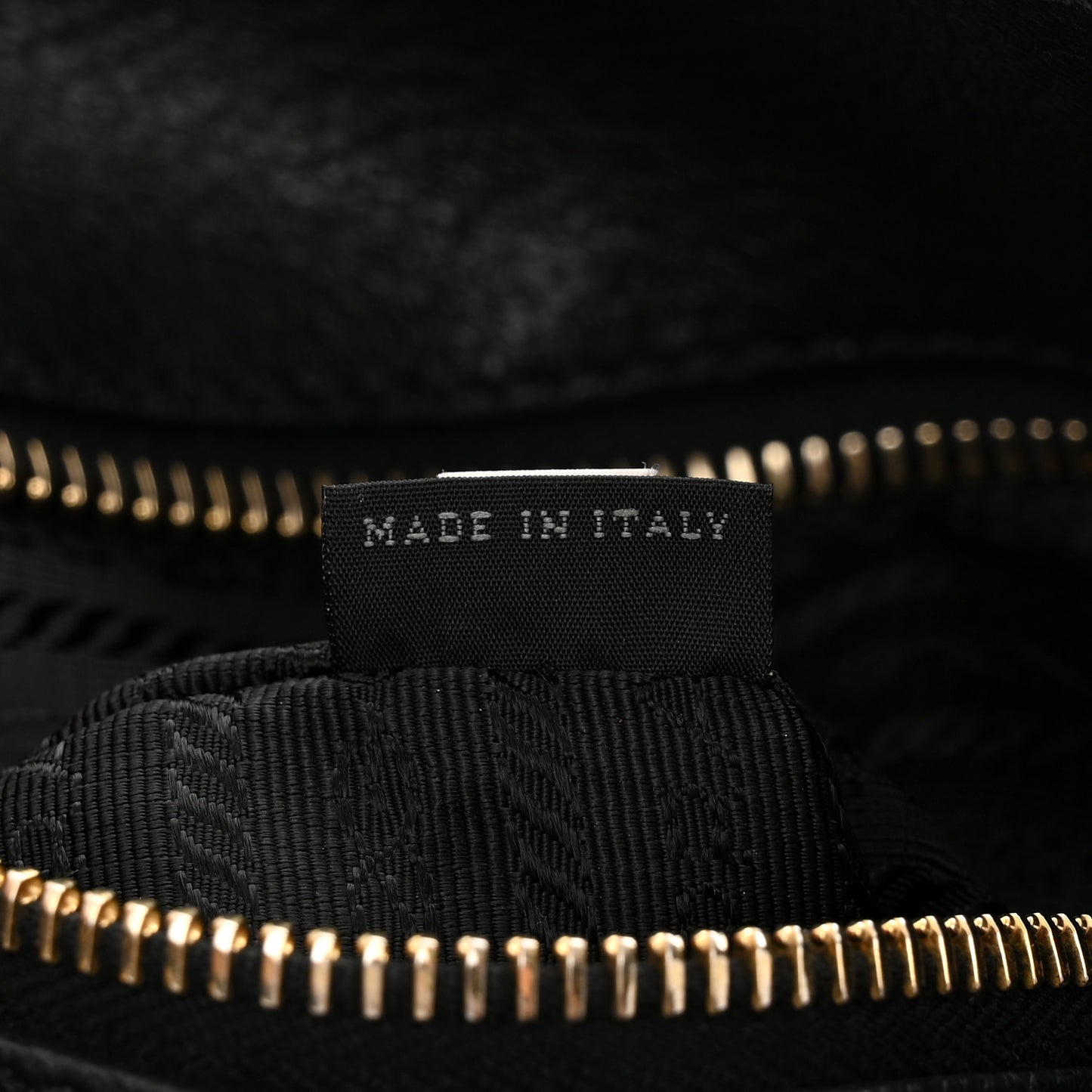 Vitello Daino Tote Black