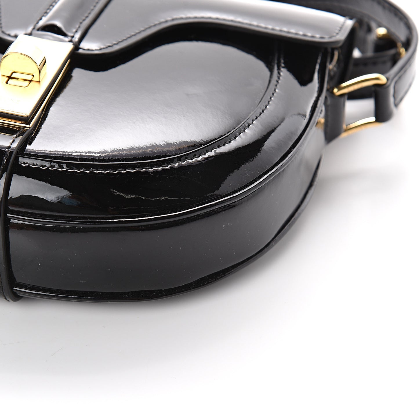 Patent Calfskin Besace Small 16 Black