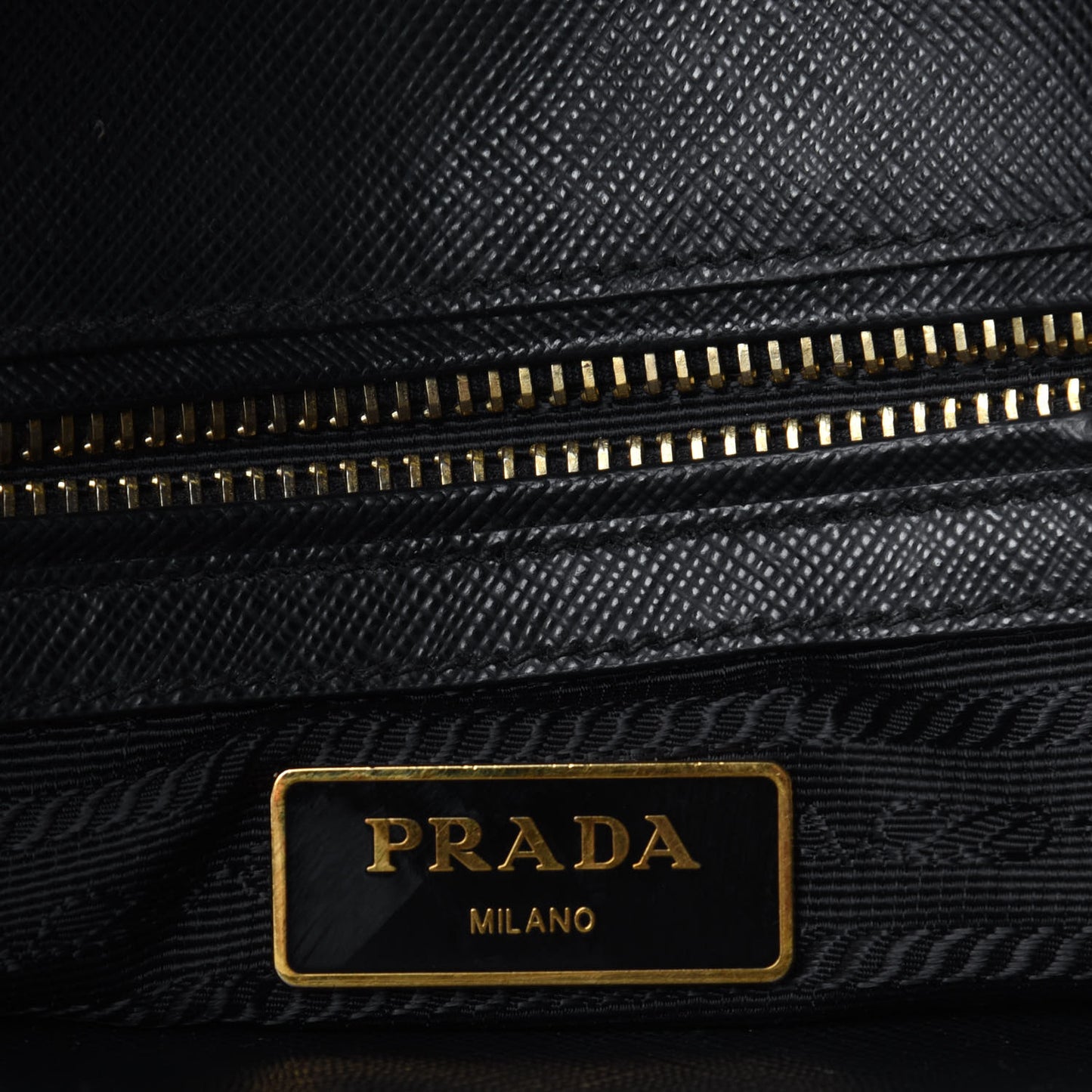 Saffiano Small Galleria Double Zip Tote Black