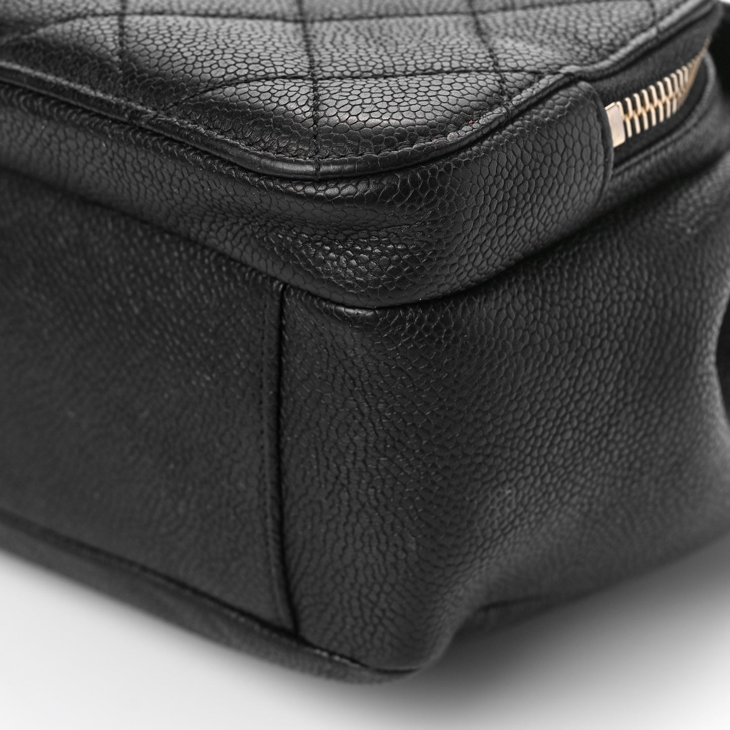 Caviar Quilted Business Affinity Messenger Flap Black