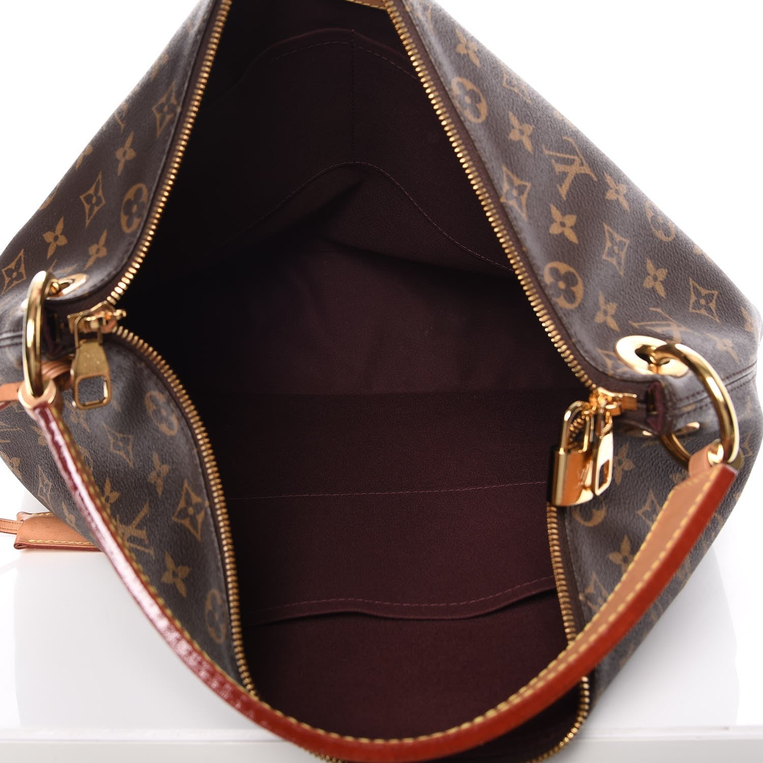 Louis Vuitton Monogram Berri MM 6 of 16