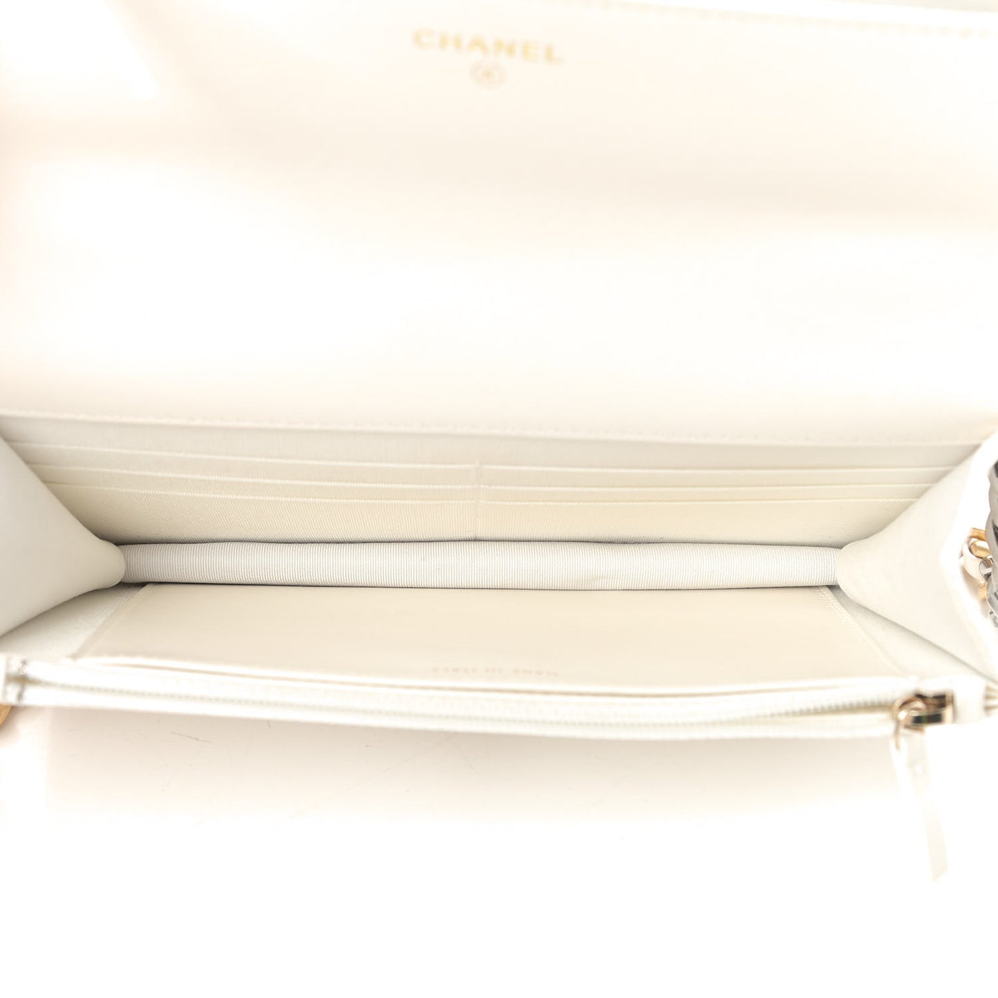 Goatskin Quilted Chanel 19 Wallet On Chain WOC White