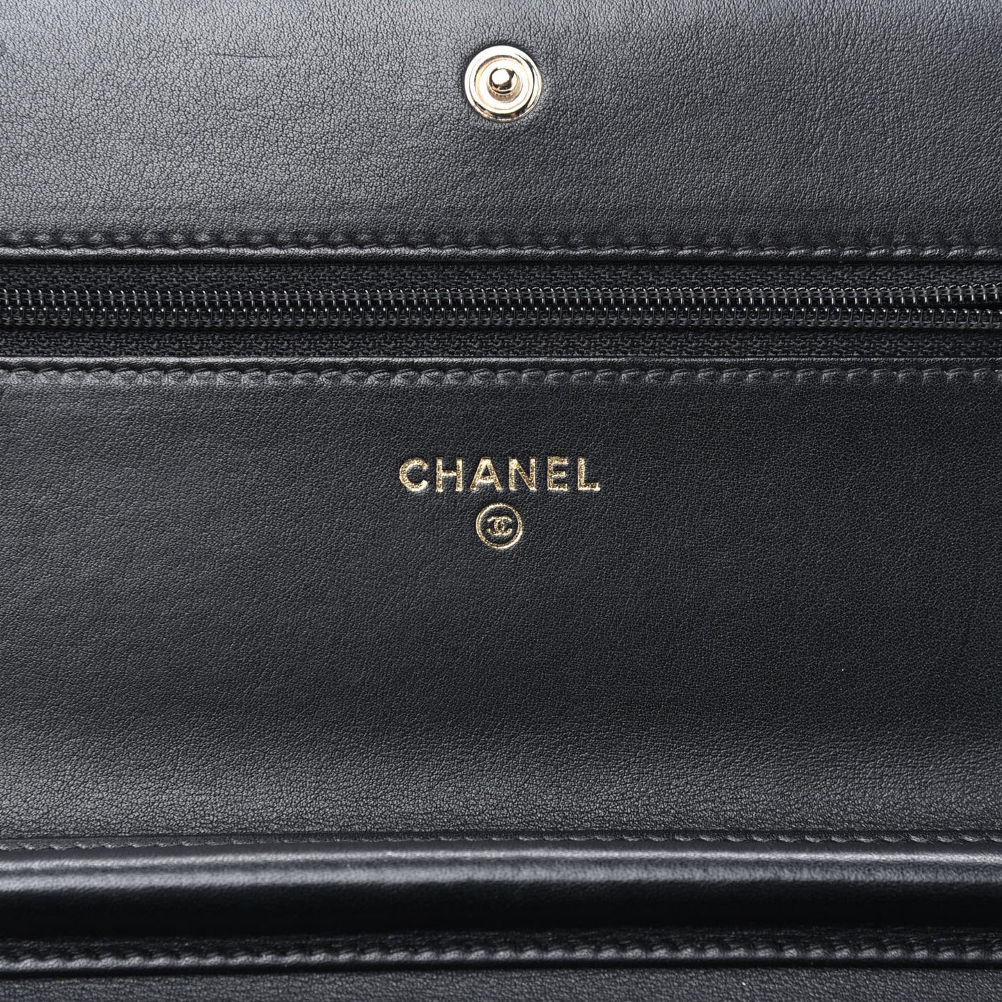 Calfskin Chevron Boy Wallet On Chain WOC Black