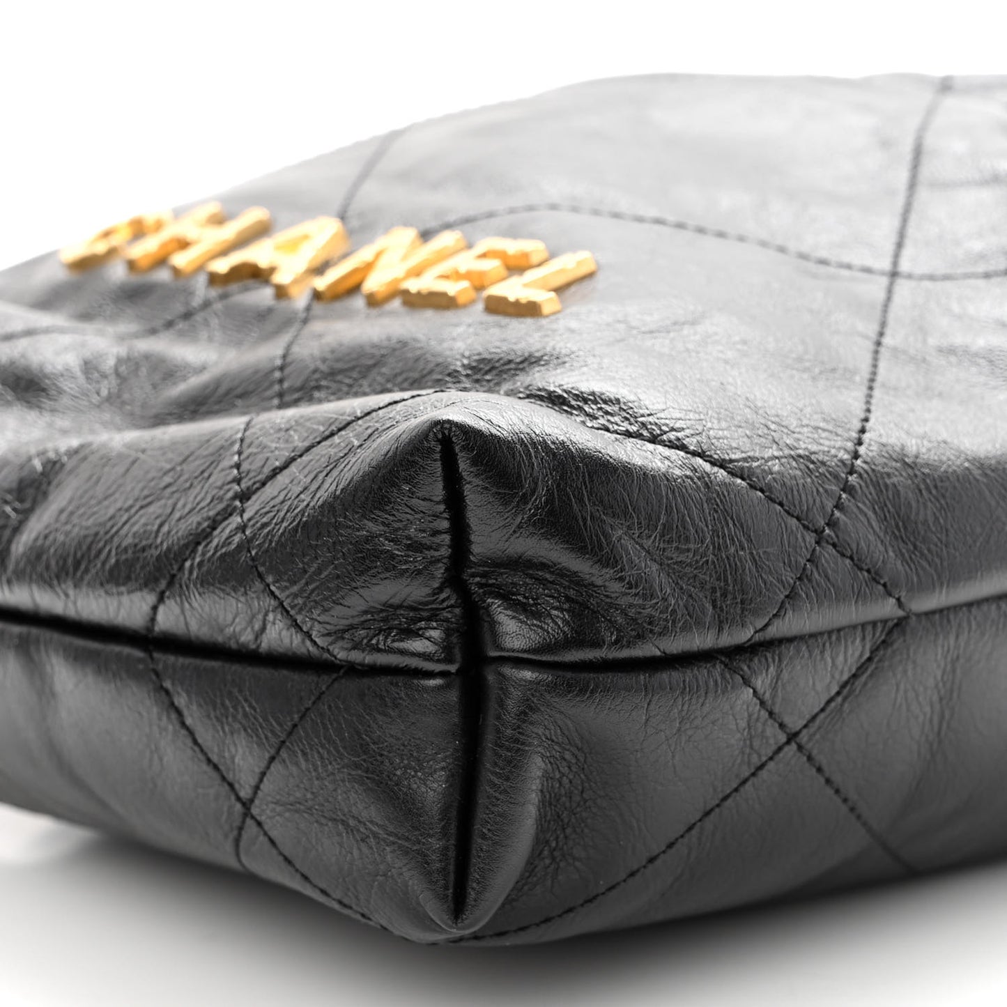 Shiny Crumpled Calfskin Quilted Pearl Mini Chanel 22 Black