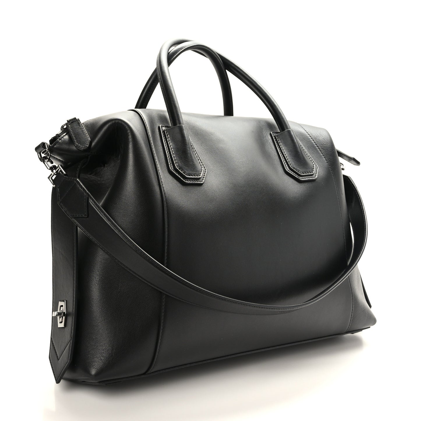 Smooth Calfskin Medium Soft Antigona Black