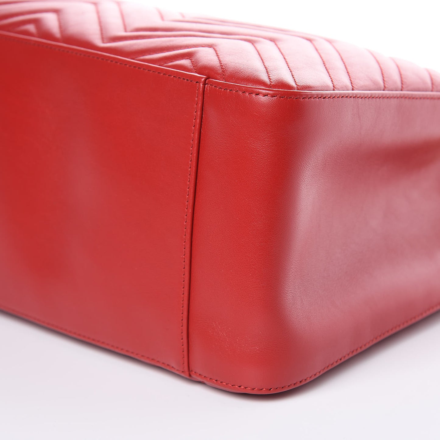 Calfskin Matelasse Medium GG Marmont Shoulder Tote Bag Hibiscus Red