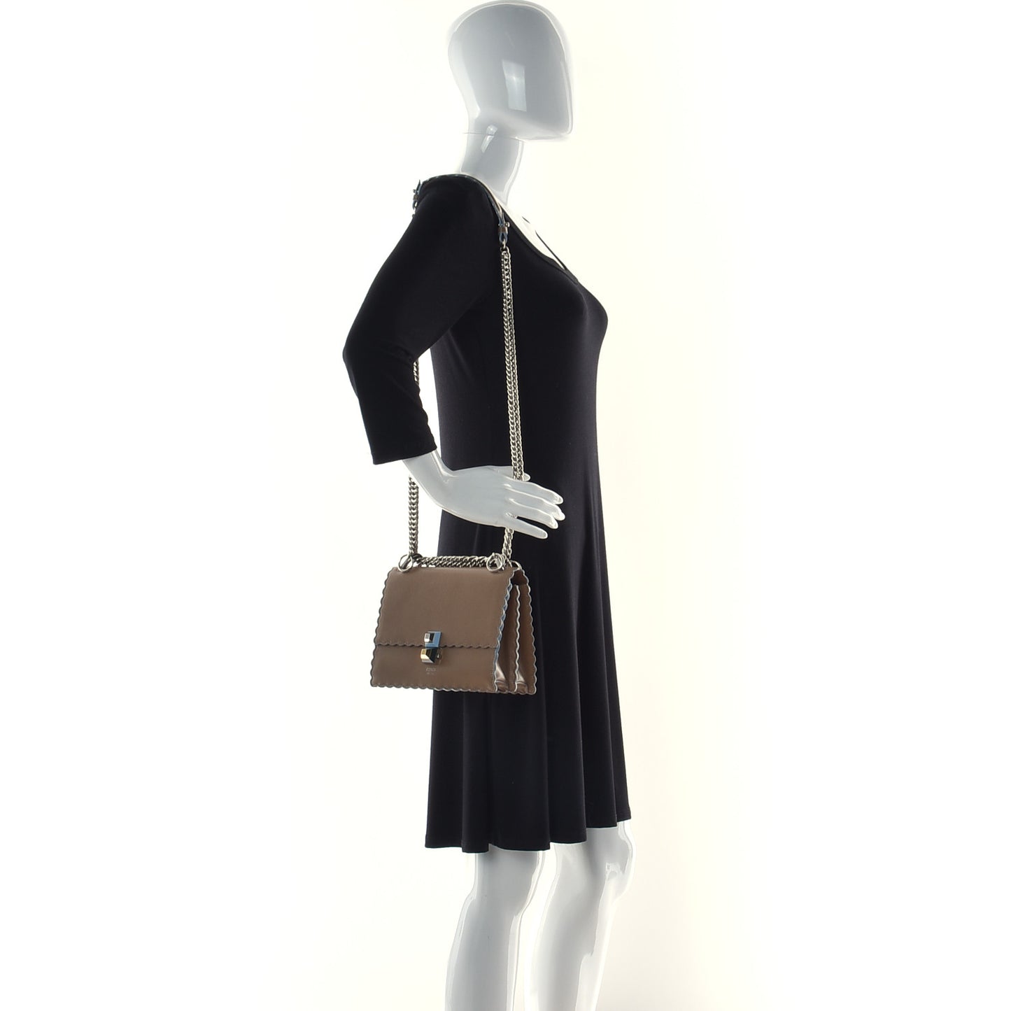 Vitello Liberty Scalloped Studded Small Kan I Shoulder Bag Tan