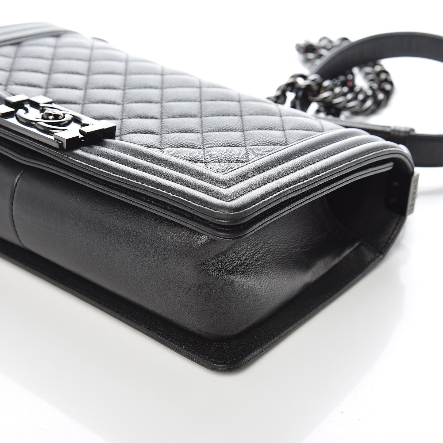 Caviar Quilted Medium Boy Flap So Black