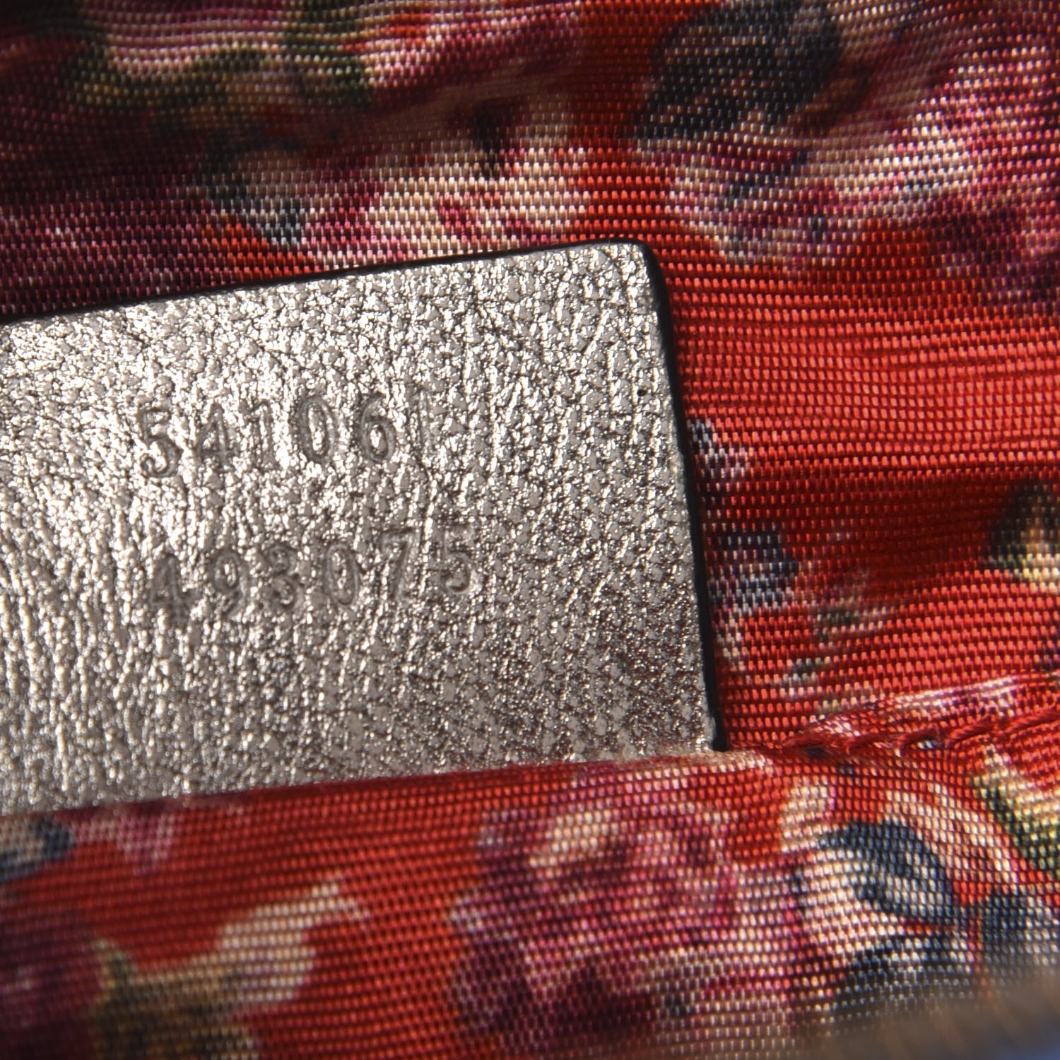 Gucci Laminated Nappa Trapuntata Small Zumi Shoulder Bag Rosso Marine Argento 9 of 9