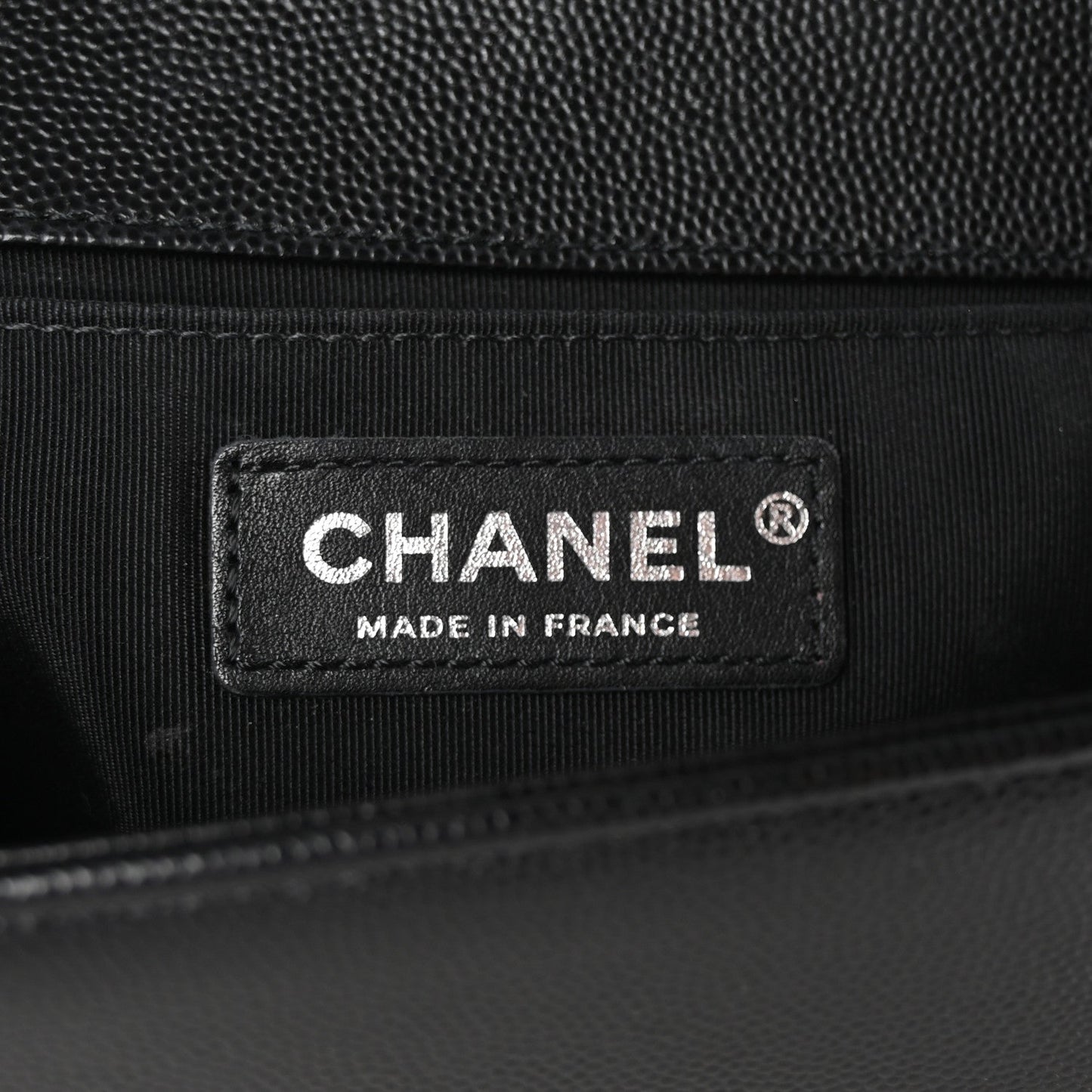 Caviar Quilted Medium Boy Flap Black