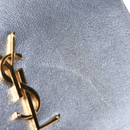 Saint Laurent Metallic Calfskin Monogram Chain Wallet Argento 9 of 11