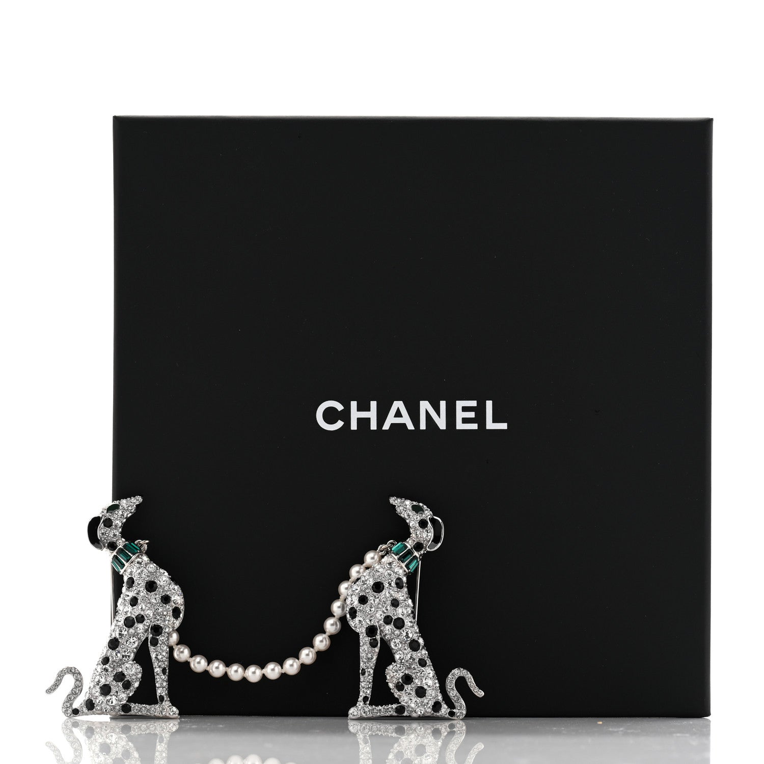 Chanel Metal Resin Strass CC Pearl Dalmatian Brooch Silvery Pearly White Green Black 3 of 3