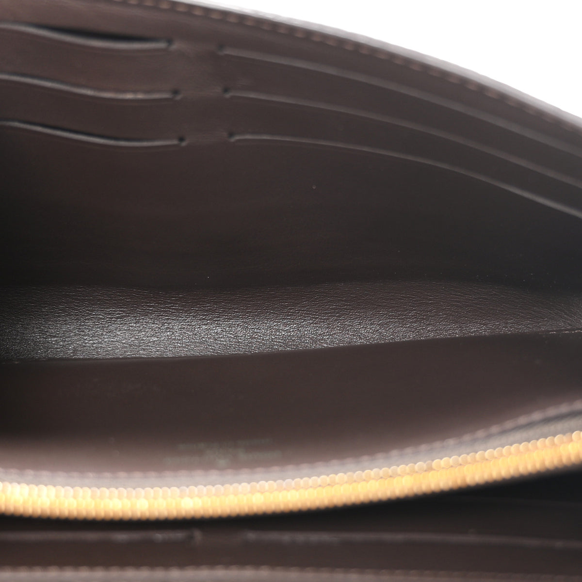 Taurillon Capucines Wallet Galet