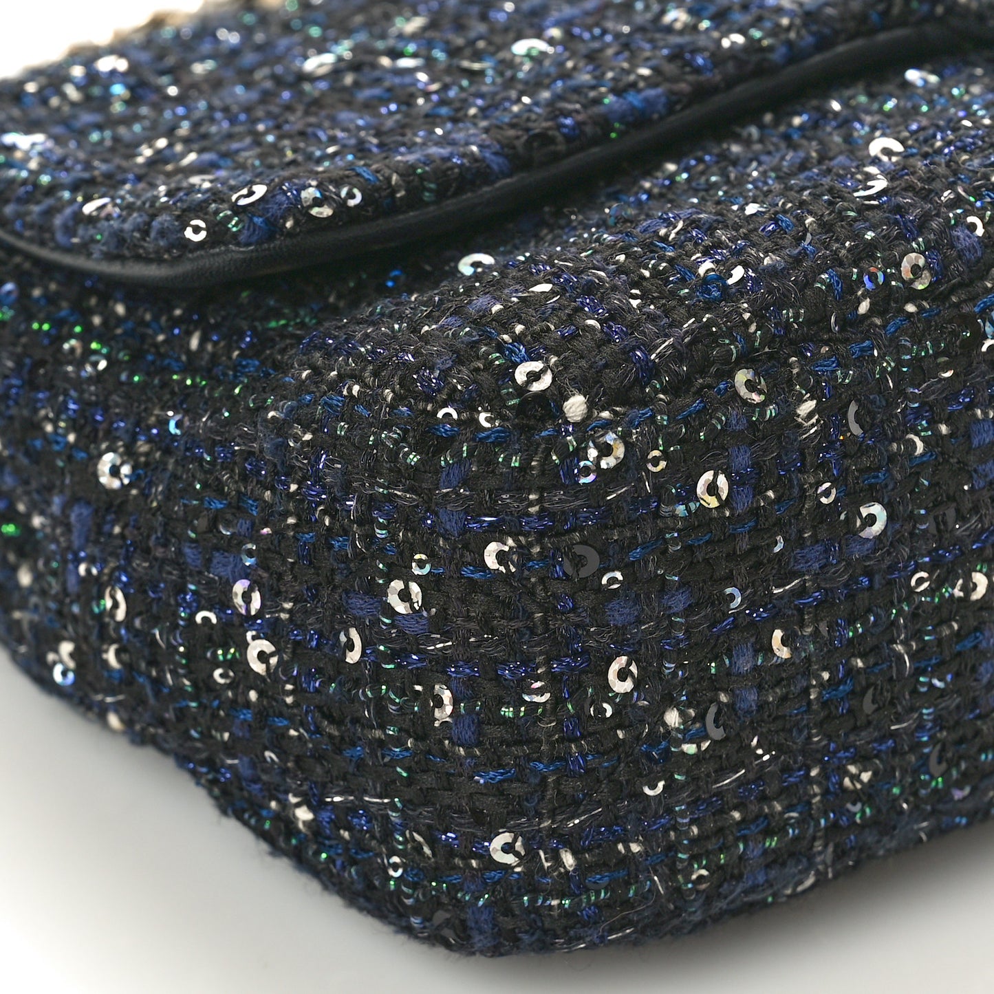 Tweed Medium Pearl Handle Flap Black Ecru