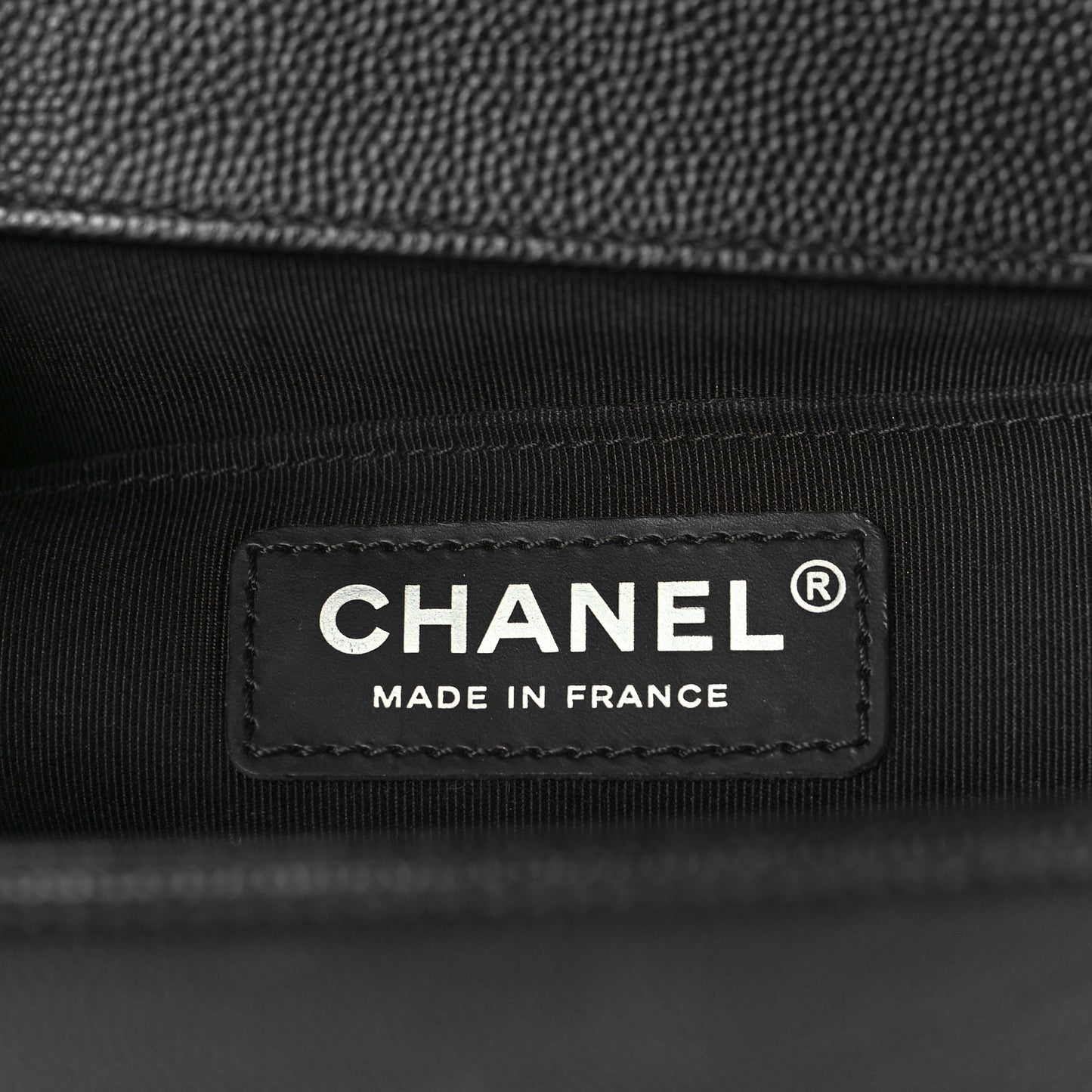 Caviar Quilted Medium Boy Flap Black