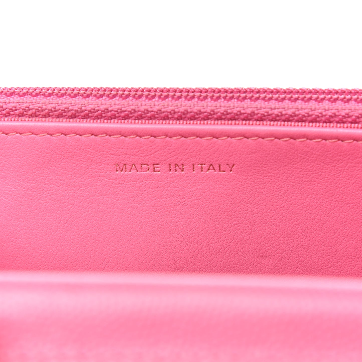 Caviar Quilted Wallet on Chain WOC Pink
