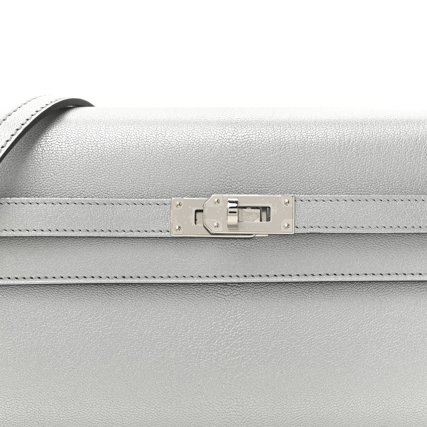 Metallic Chevre Chamkilight Kelly Wallet To Go Argent