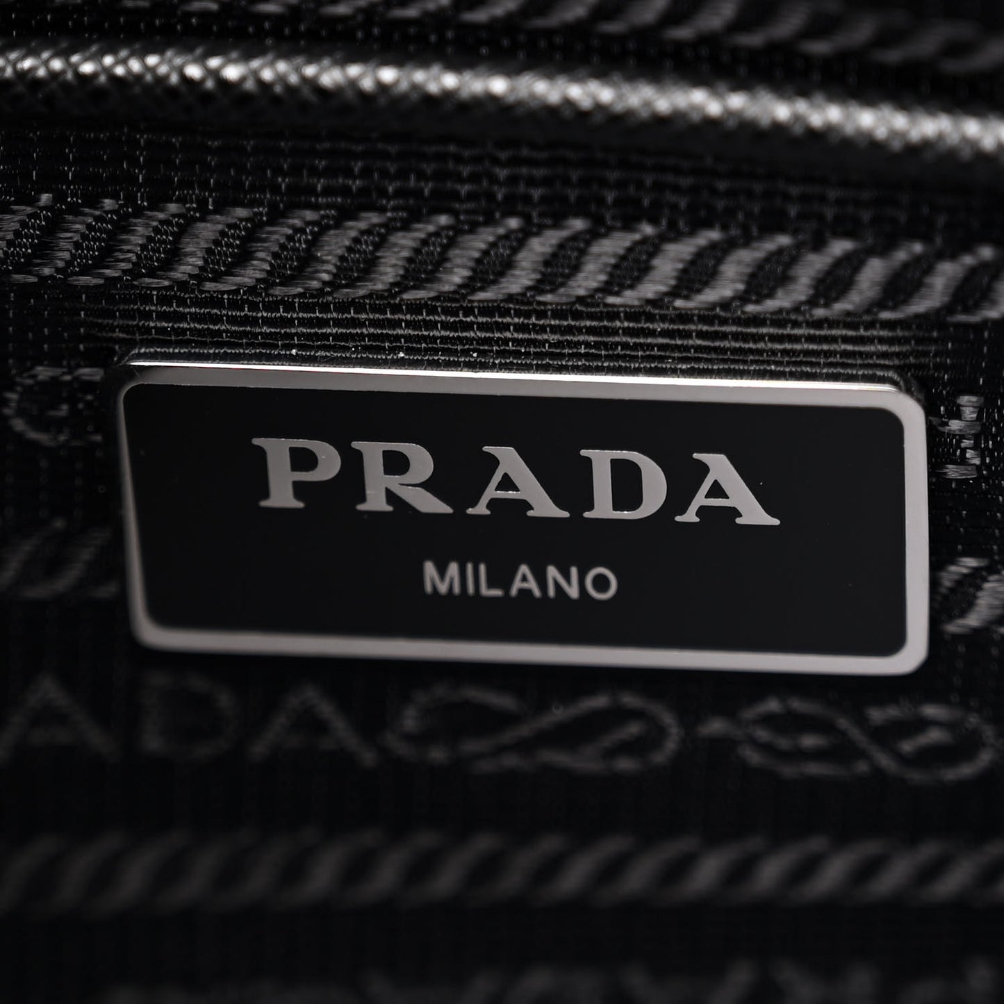 Tessuto Nylon Saffiano Flat Messenger Bag Black