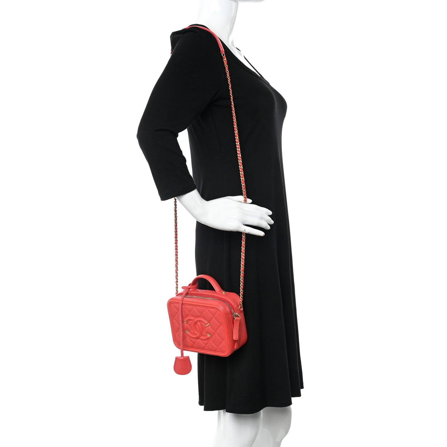 Caviar Quilted Small CC Filigree Vanity Case Coral