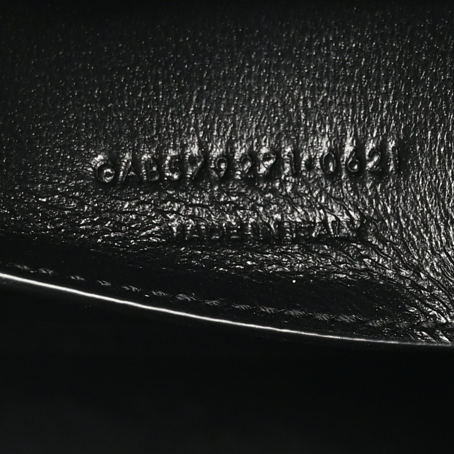 Smooth Calfskin Manhattan Shoulder Bag Black