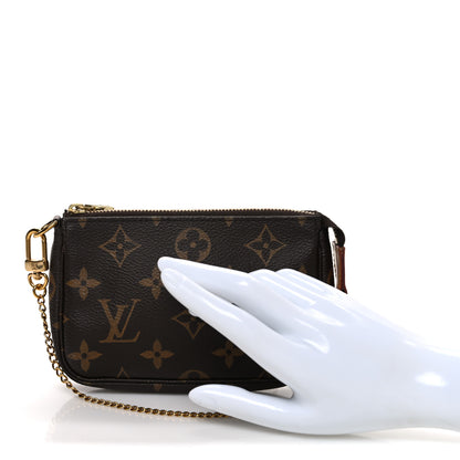 Louis Vuitton Monogram Mini Pochette Accessories 2 of 7
