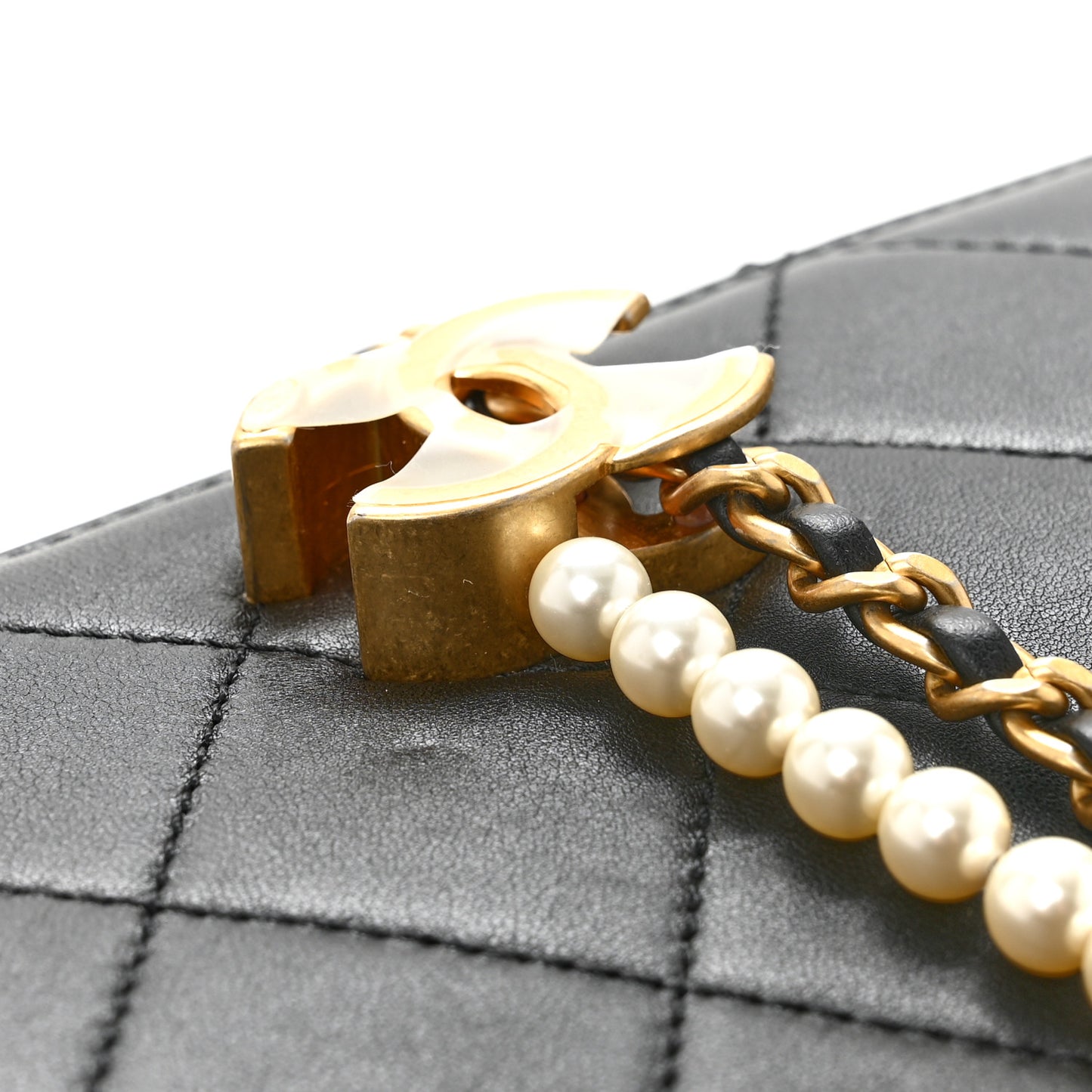 Lambskin Quilted Pearl Clutch Black
