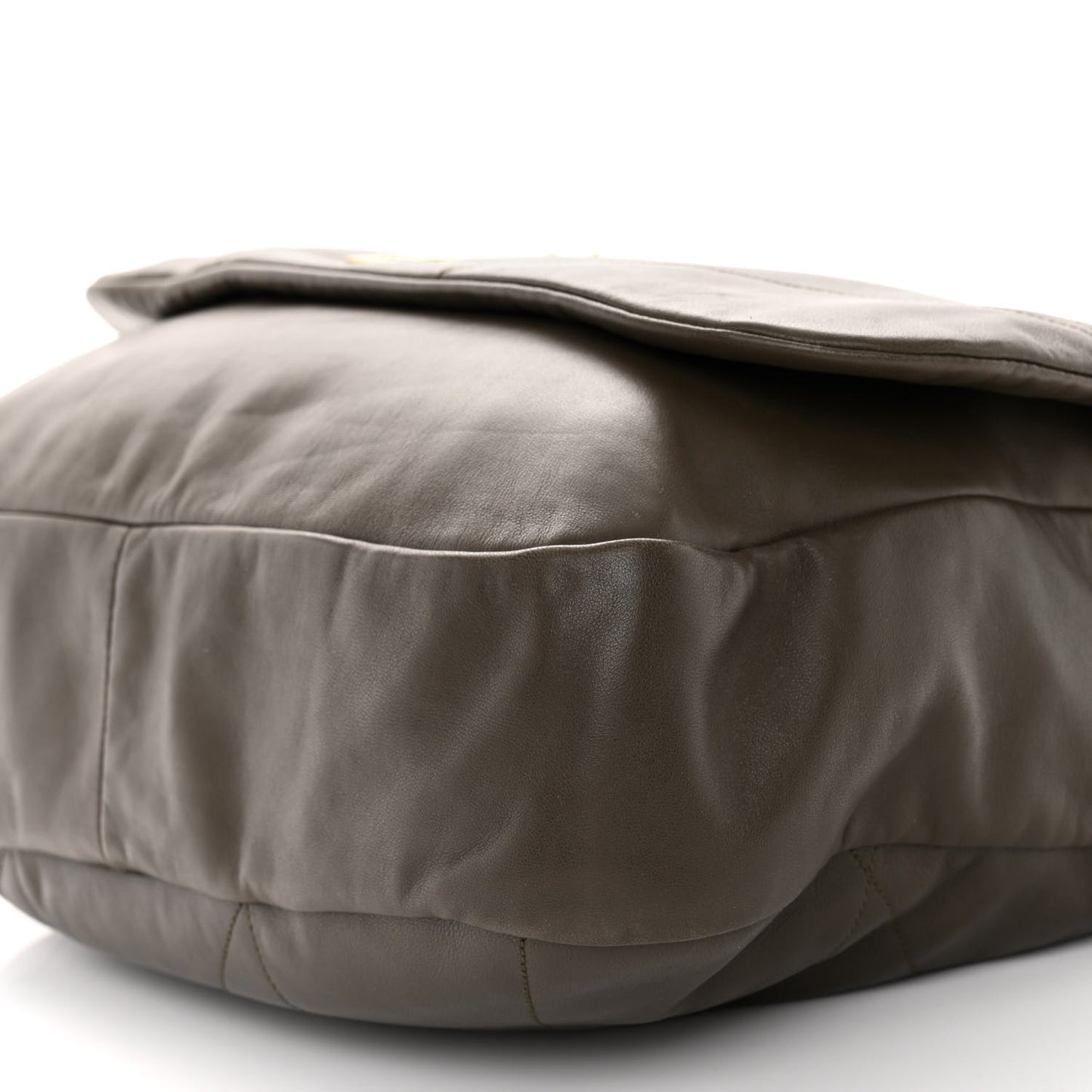 Lambskin Matelasse Monogram Large Jamie 4.3 Light Musk