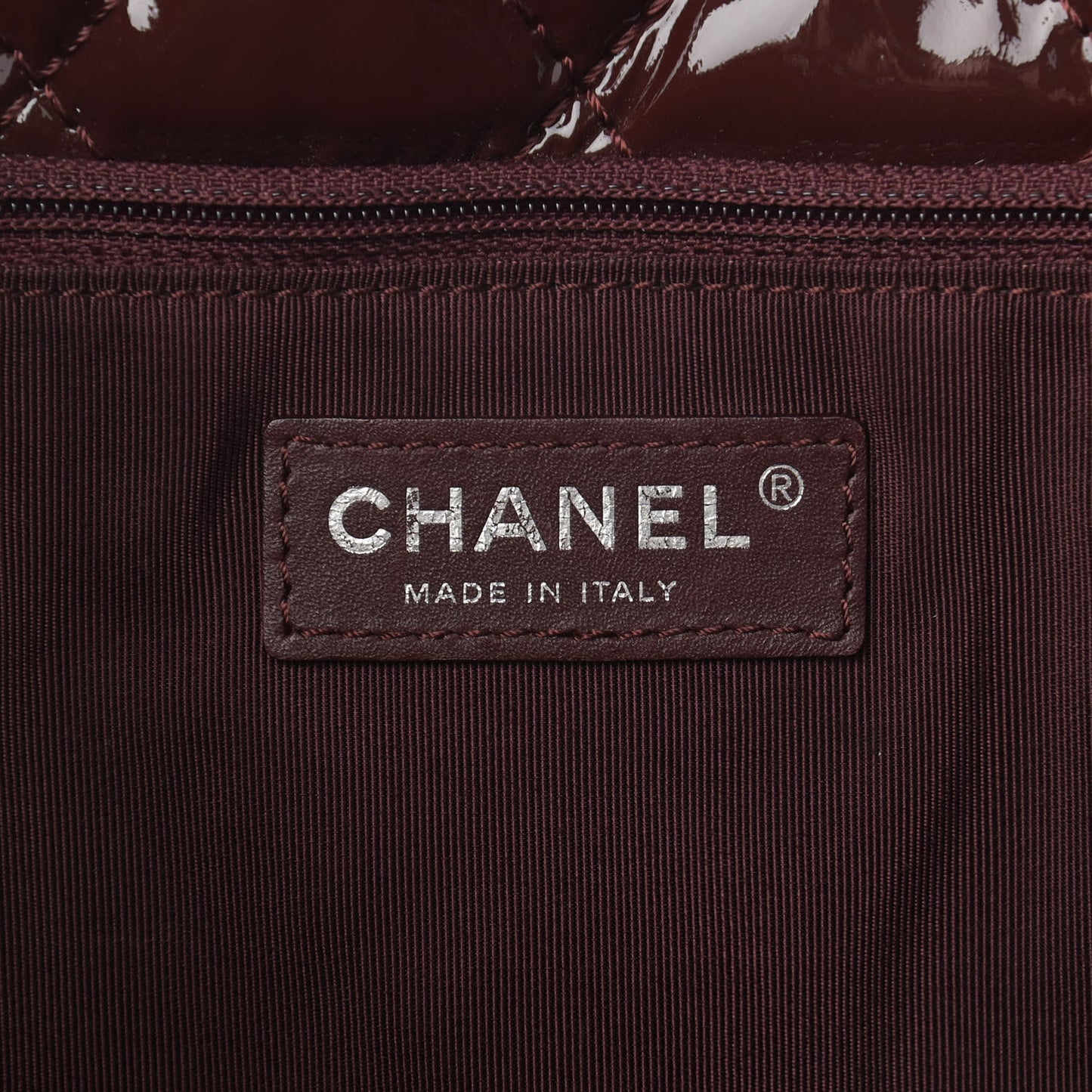 Patent Quilted Large Chic and Glitter Tote Dark Red