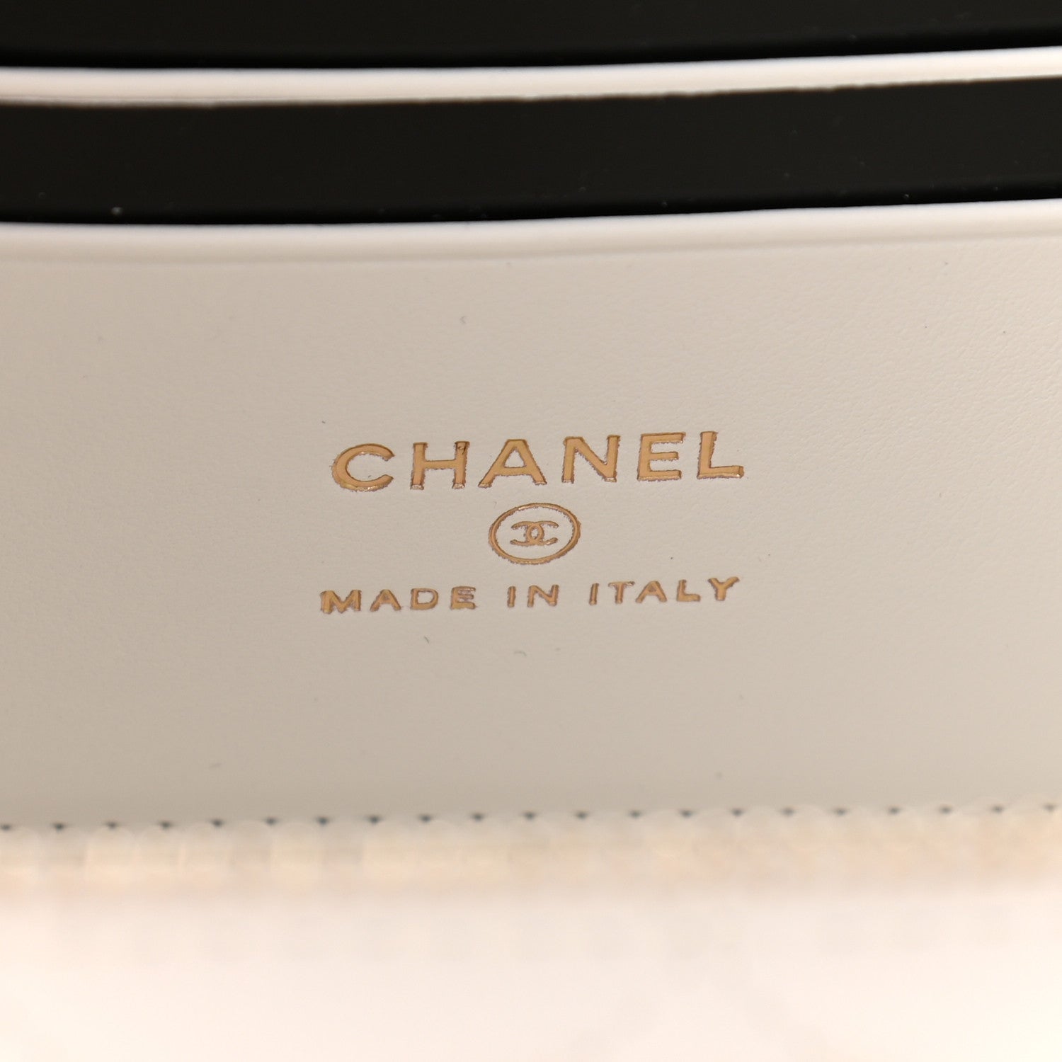 Chanel Shiny Caviar Quilted Pick Me Up Vanity Case White 6 of 12